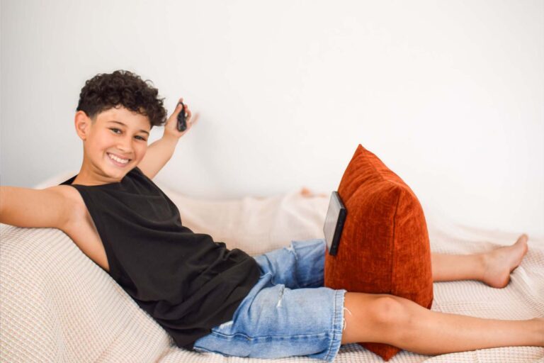 MENSCHEN_Kind_Tablet_2